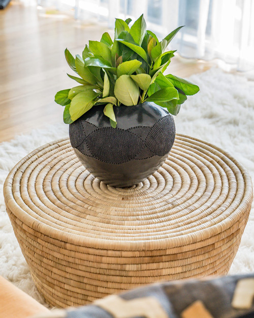 African Table Décor: A Fusion of Craftsmanship, Elegance, and Vibrant Design 1